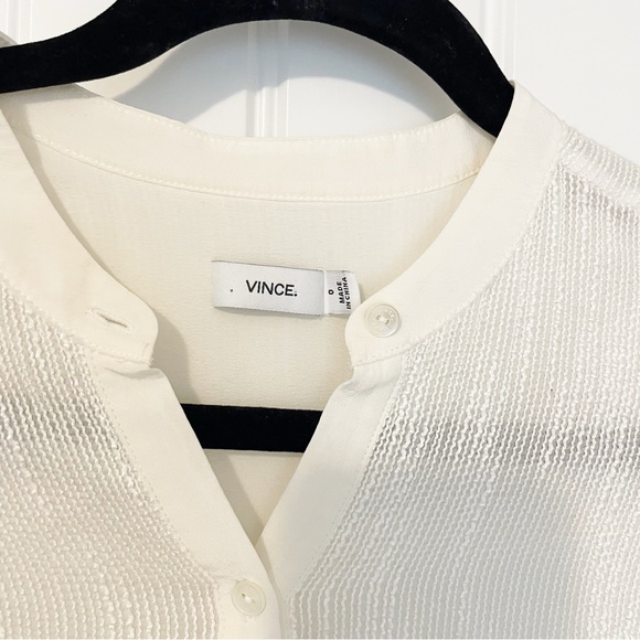 VINCE OFF WHITE RAYON/SILK SIZE 0 CREPE PULLOVER STYLE BLOUSE - Picture 3 of 8